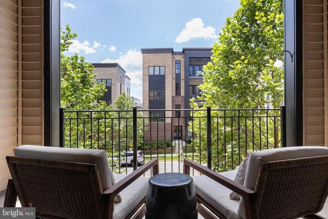 Building Photo - 43442 Croson Ln