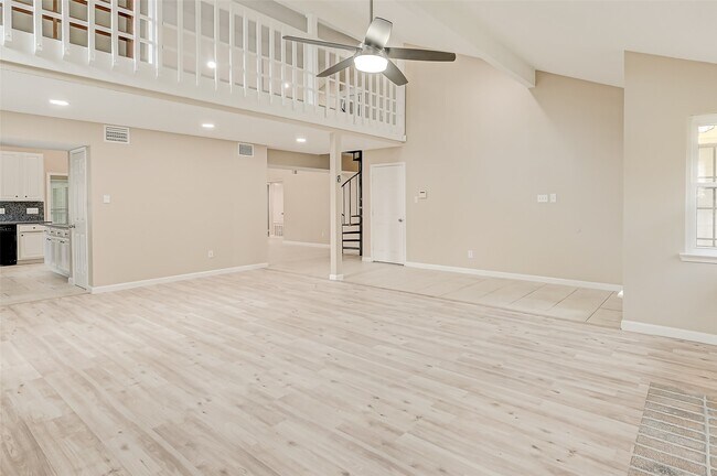 Building Photo - 2302 Brook View Ln
