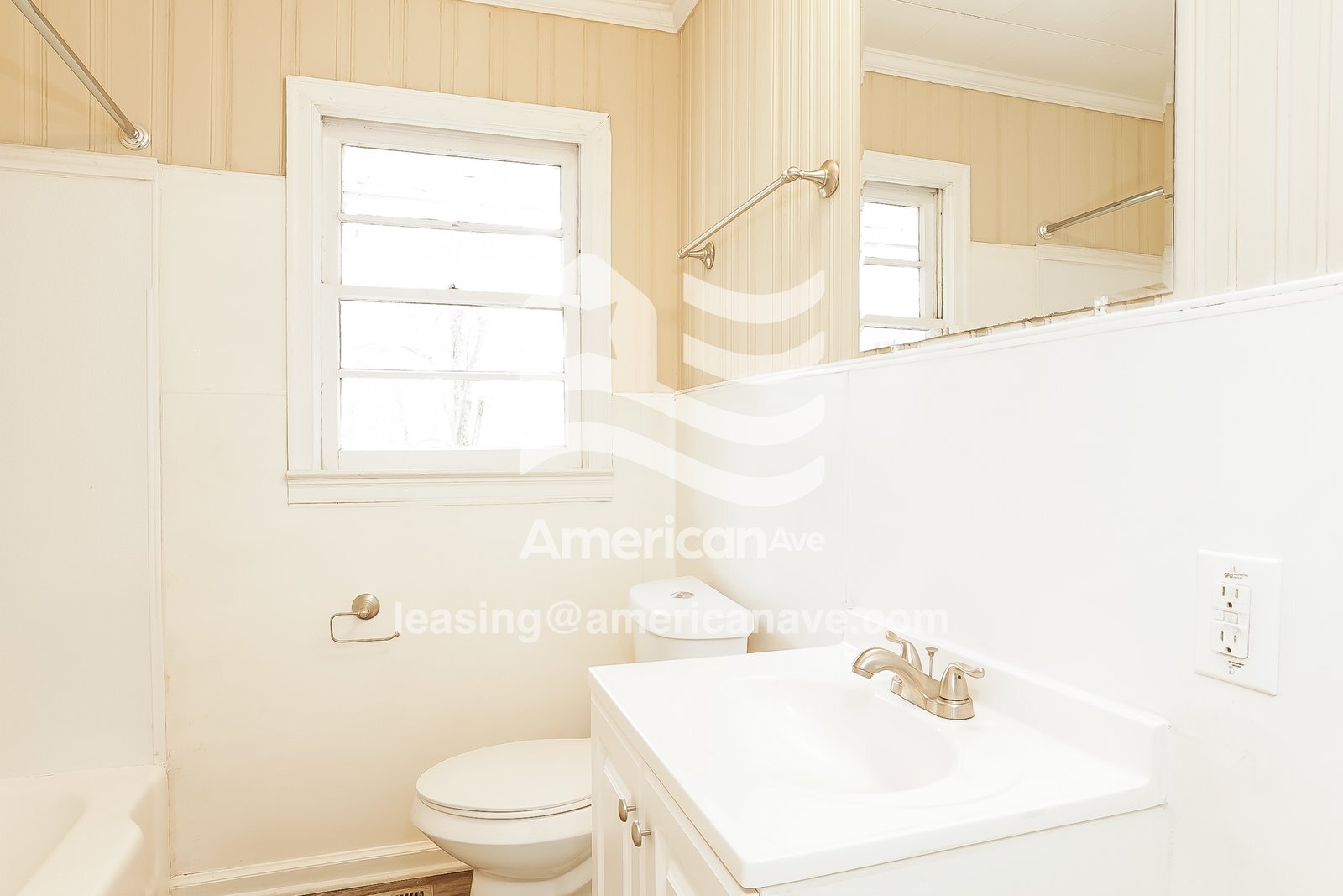 Building Photo - 2306 Redbud Ln