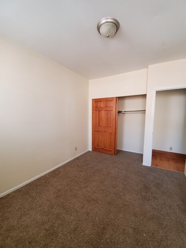 Building Photo - 308 Laurel St