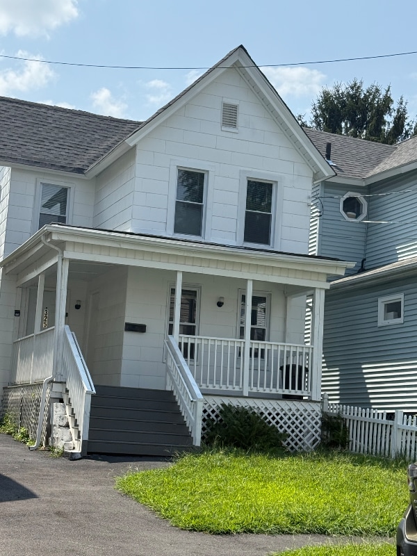 Building Photo - 325 Ferdinand St