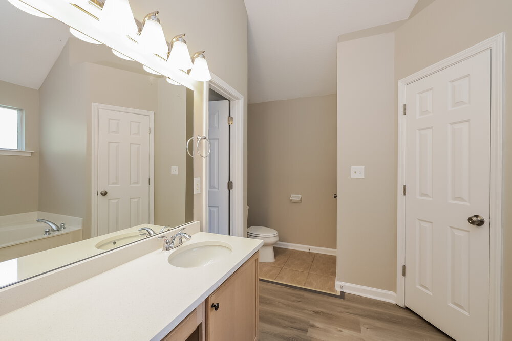 Building Photo - 1424 Radley Cove