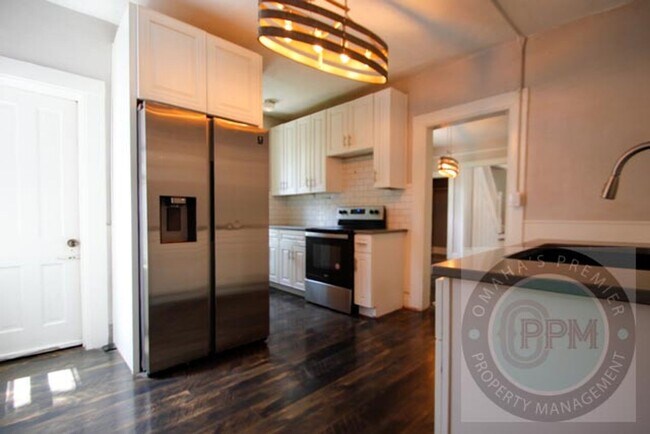 Building Photo - 2 Bed + an Office/ 1 Bath House by UNMC