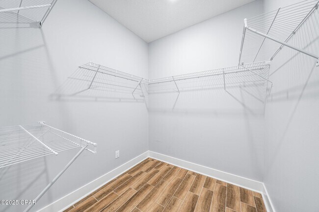 Building Photo - 1301 Savory Ct