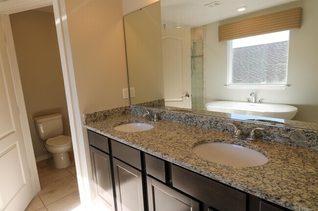 Building Photo - 554 Tumbled Stone Wy