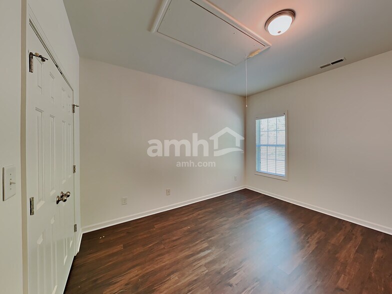Building Photo - 2316 King Malcolm Ln