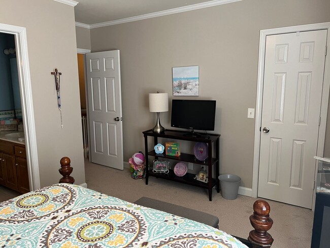Building Photo - Charming Condo for Rent in River Plantatio...