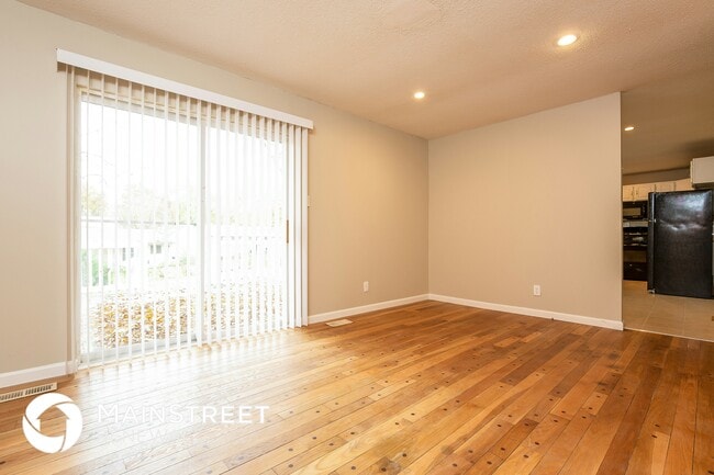 Building Photo - 11620 Sheffield Dr