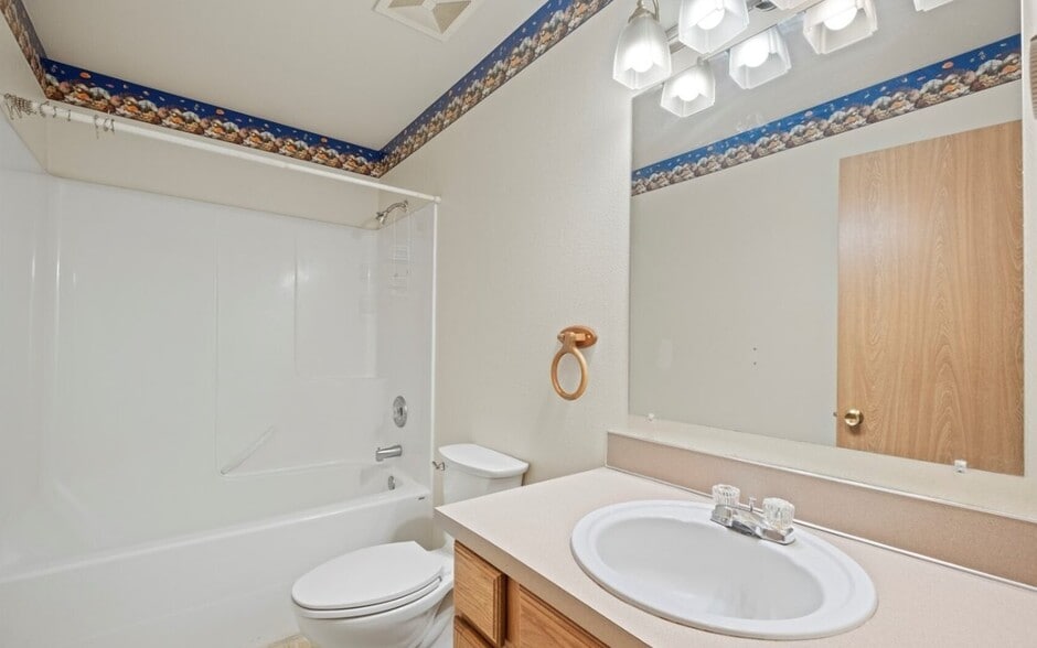 Building Photo - 1225 Sherman Ave