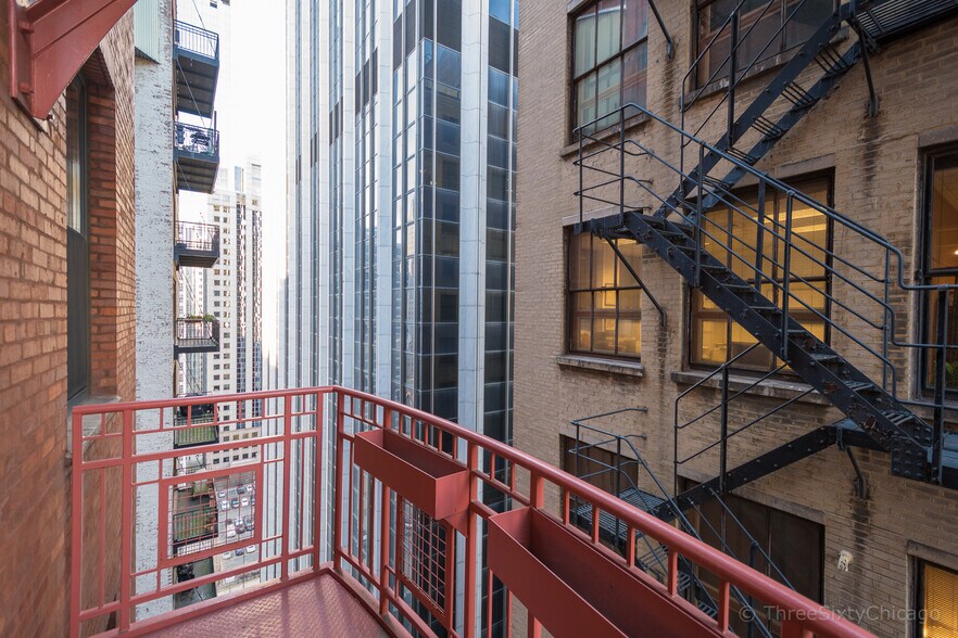 Building Photo - 208 W Washington St