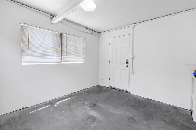 Building Photo - 3709 W Santiago St