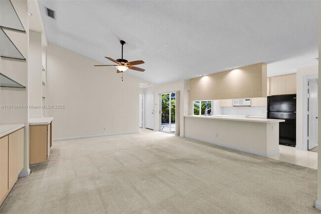 Building Photo - 2904 Pin Oak Ct