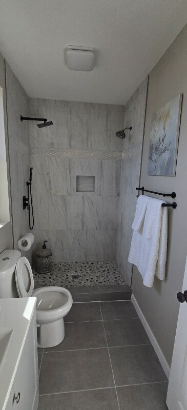 Building Photo - 10663 Encino Ave