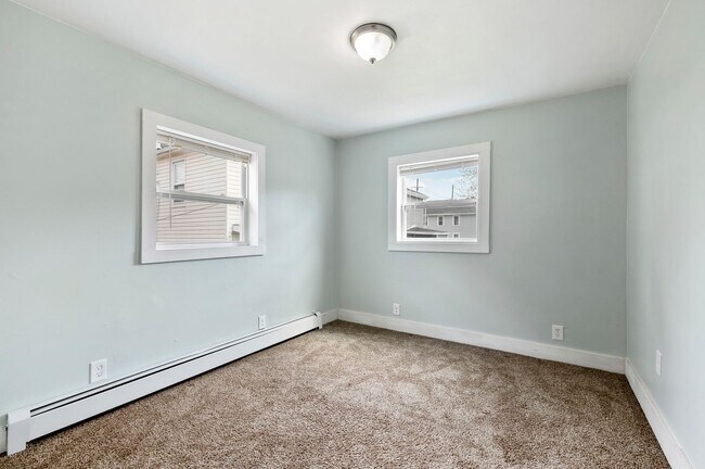 Building Photo - 921 15th St