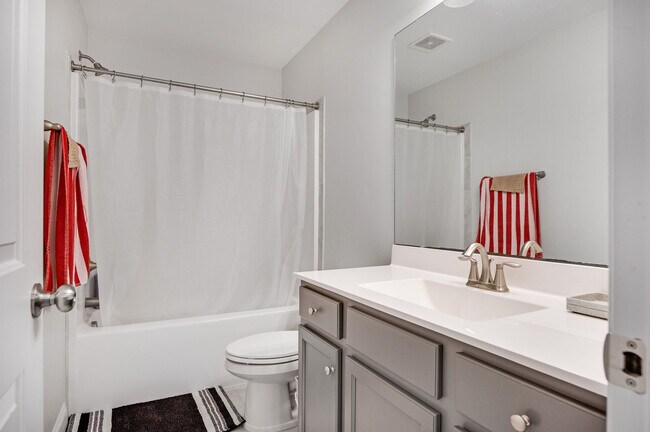 Building Photo - 110 Evergreen Frst Dr