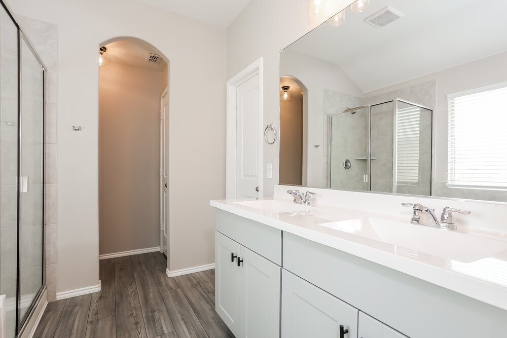 Building Photo - 825 Amberwood Ct