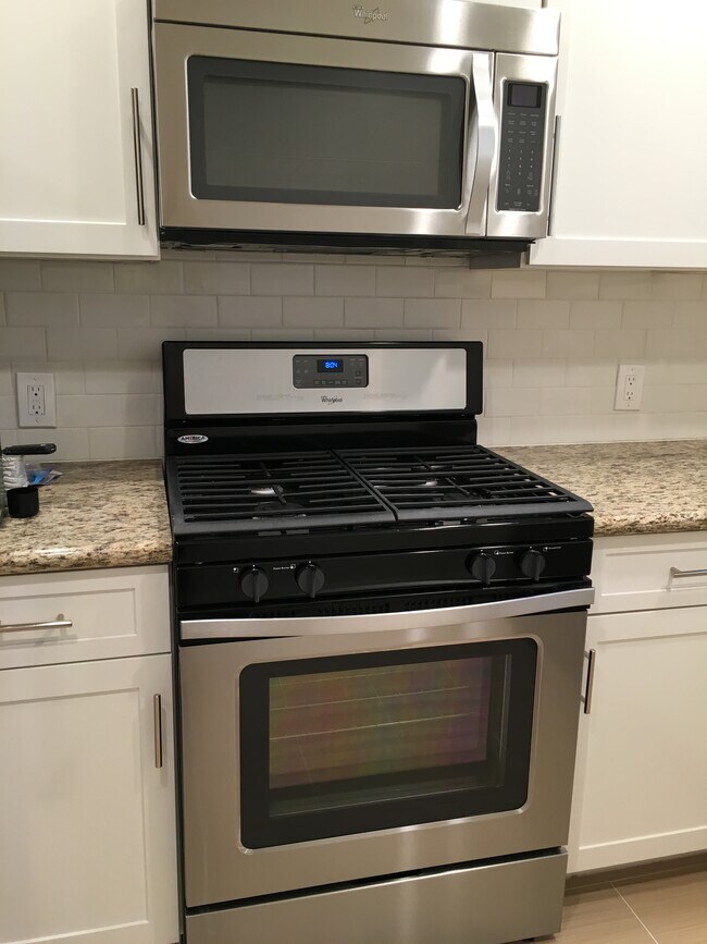 Stove - 8746 Reading Ave