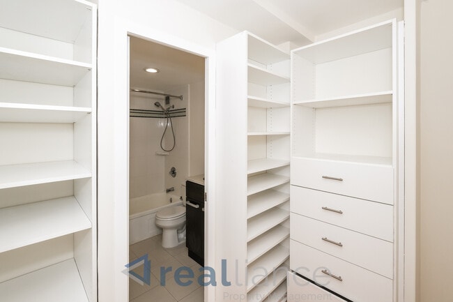 Building Photo - 1101 3rd St SW