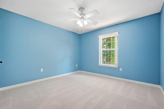 Building Photo - 4881 Traxx St