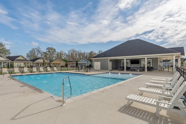Building Photo - The Cottages Dothan