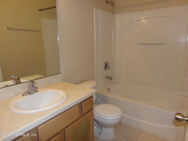 Building Photo - 13052 Sunset Lake Dr