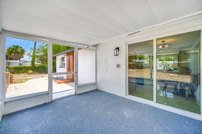 Building Photo - 208 Palmetto Rd W