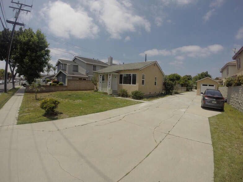 Primary Photo - 9453 Cedar St