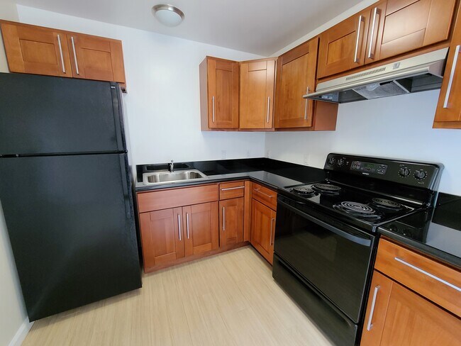 Building Photo - 1400 Castro St