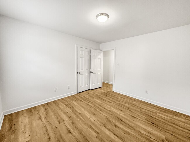 Building Photo - Newly Remodeled 3-BR, 2-Bath Home
