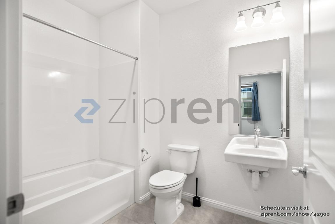 Building Photo - 40711 Penstemon Terrace