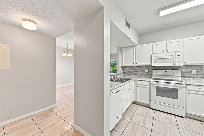 Building Photo - 6421 Cypressdale Dr