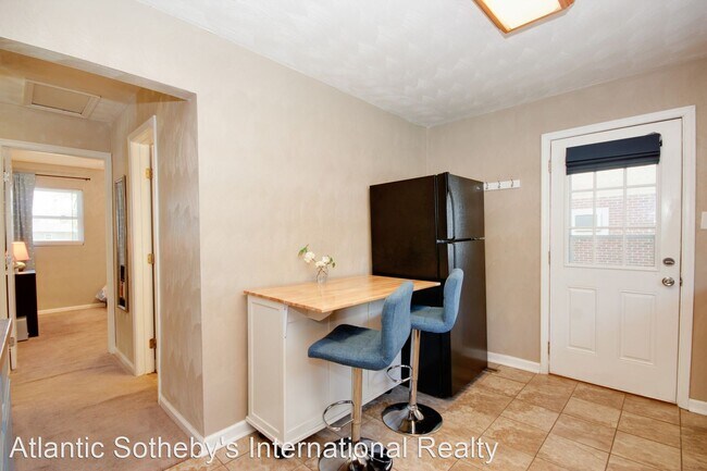 Building Photo - 3 br, 1 bath House - 1313 Great Bridge Blvd