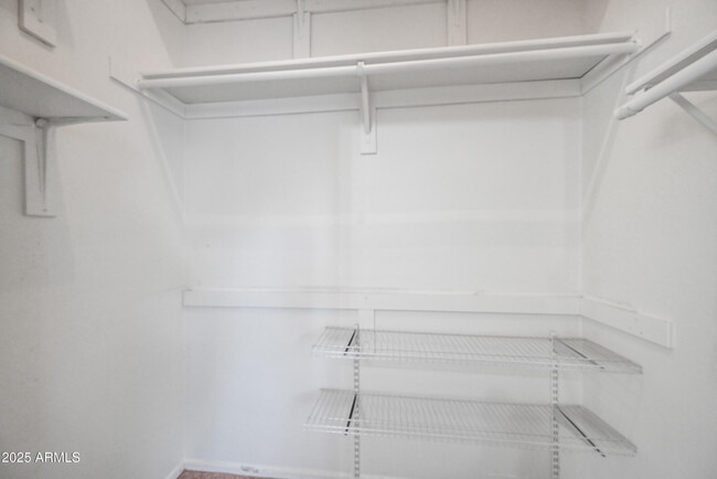 Building Photo - 641 E Gail Dr