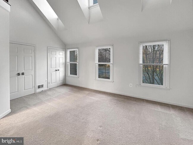 Building Photo - 7338 Mallory Ln