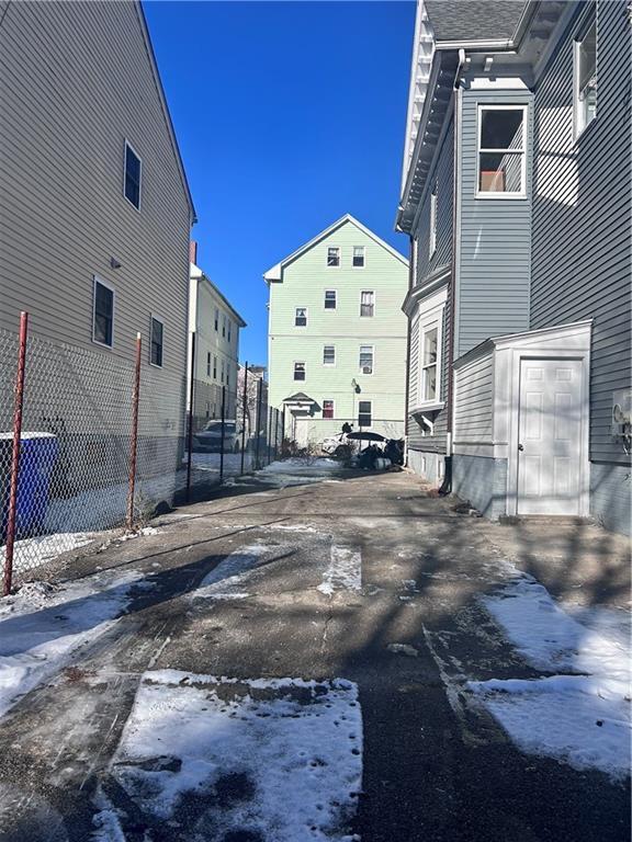 Building Photo - 181 Reynolds Ave