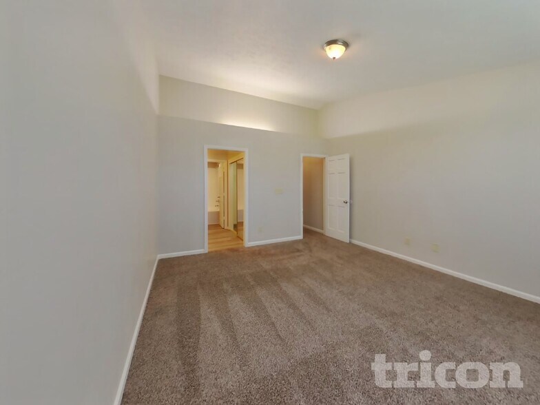 Building Photo - 2342 Valley Creek Way