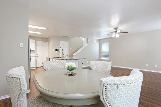 Building Photo - 134 S Walden Elms Cir