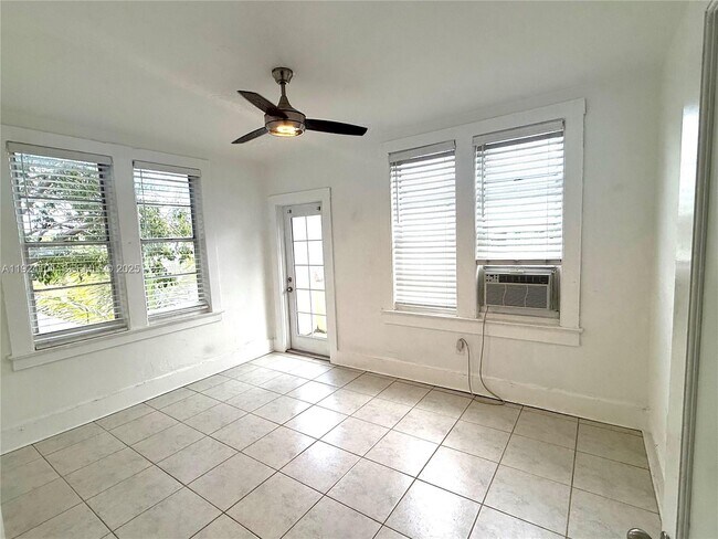 Building Photo - 586 NE 62nd St