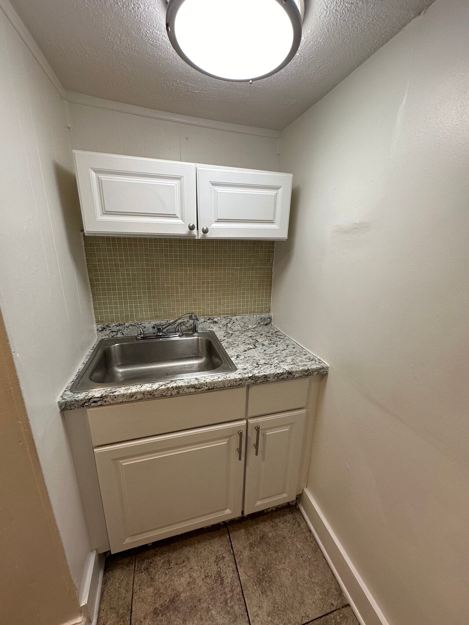 Kitchen - 4833 Belair Rd