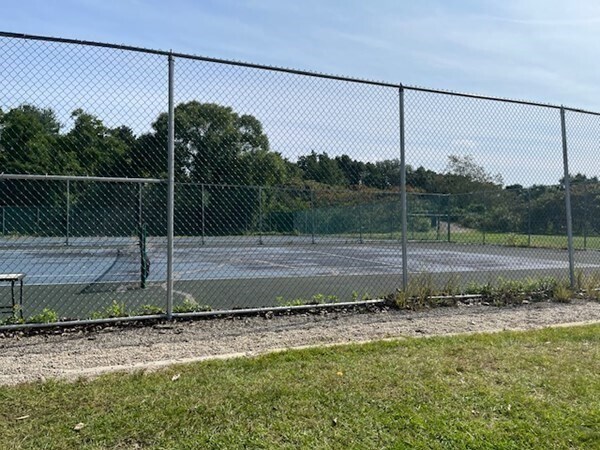 Building Photo - 8 Ledgewood Way