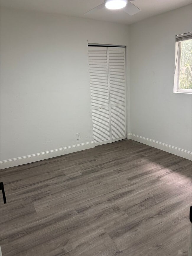 Building Photo - Newly Remodeled 3 Bedroom
