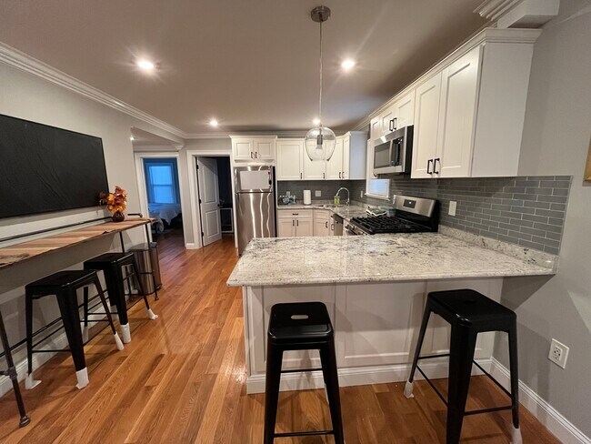 Building Photo - 23 Rockledge St