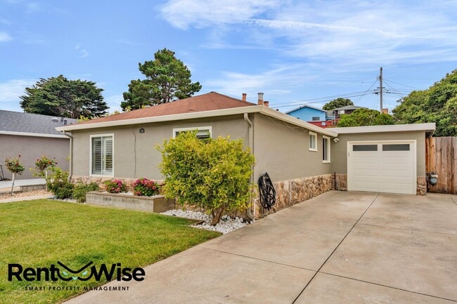 Building Photo - 110 Cuesta Dr