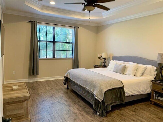 Building Photo - 128 Riverwalk Cir