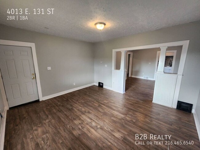 Building Photo - 4013 E. 131 ST-