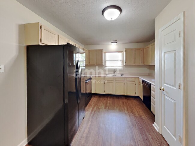 Building Photo - 7576 Gold Coin Dr