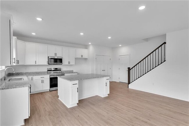 Building Photo - 315 William Dr