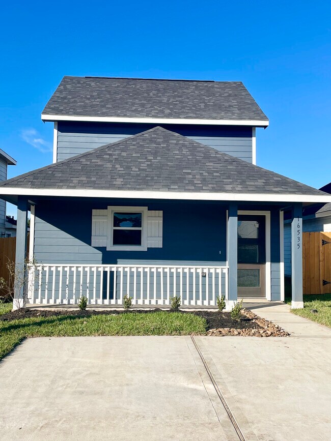 Primary Photo - 16535 Colleen Pl