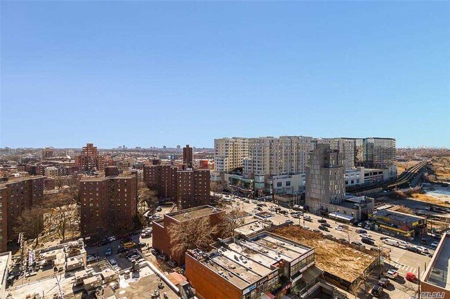 Building Photo - 133-27 39th Ave
