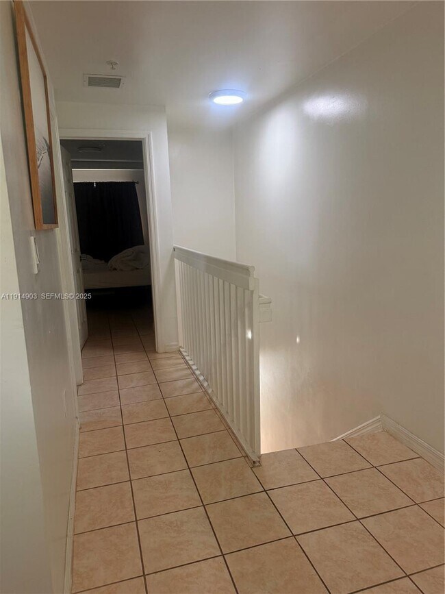 Building Photo - 821 SW 2nd St